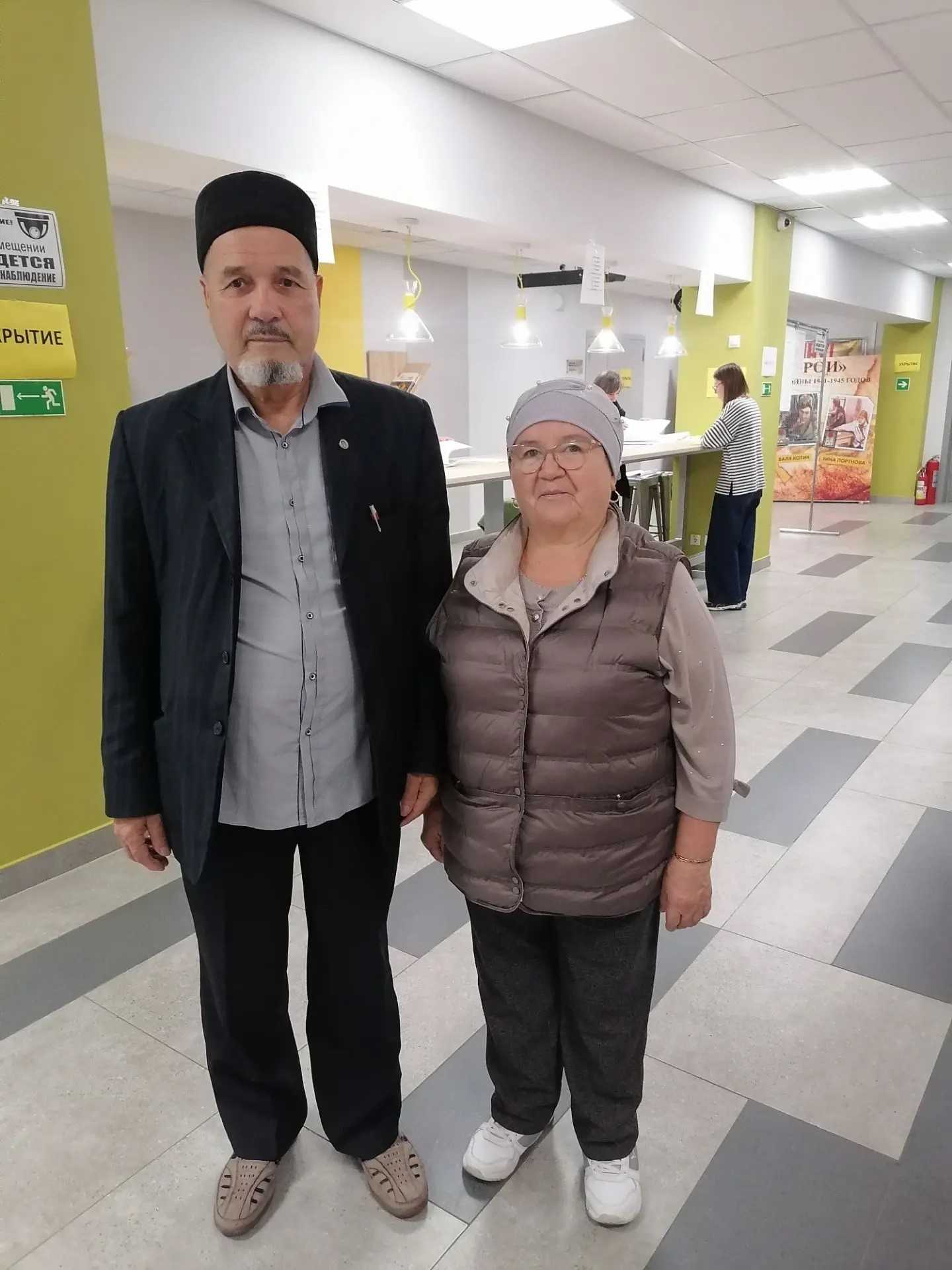 На участке в КДЦ «Грани» голосуют семьями и целыми поколениями