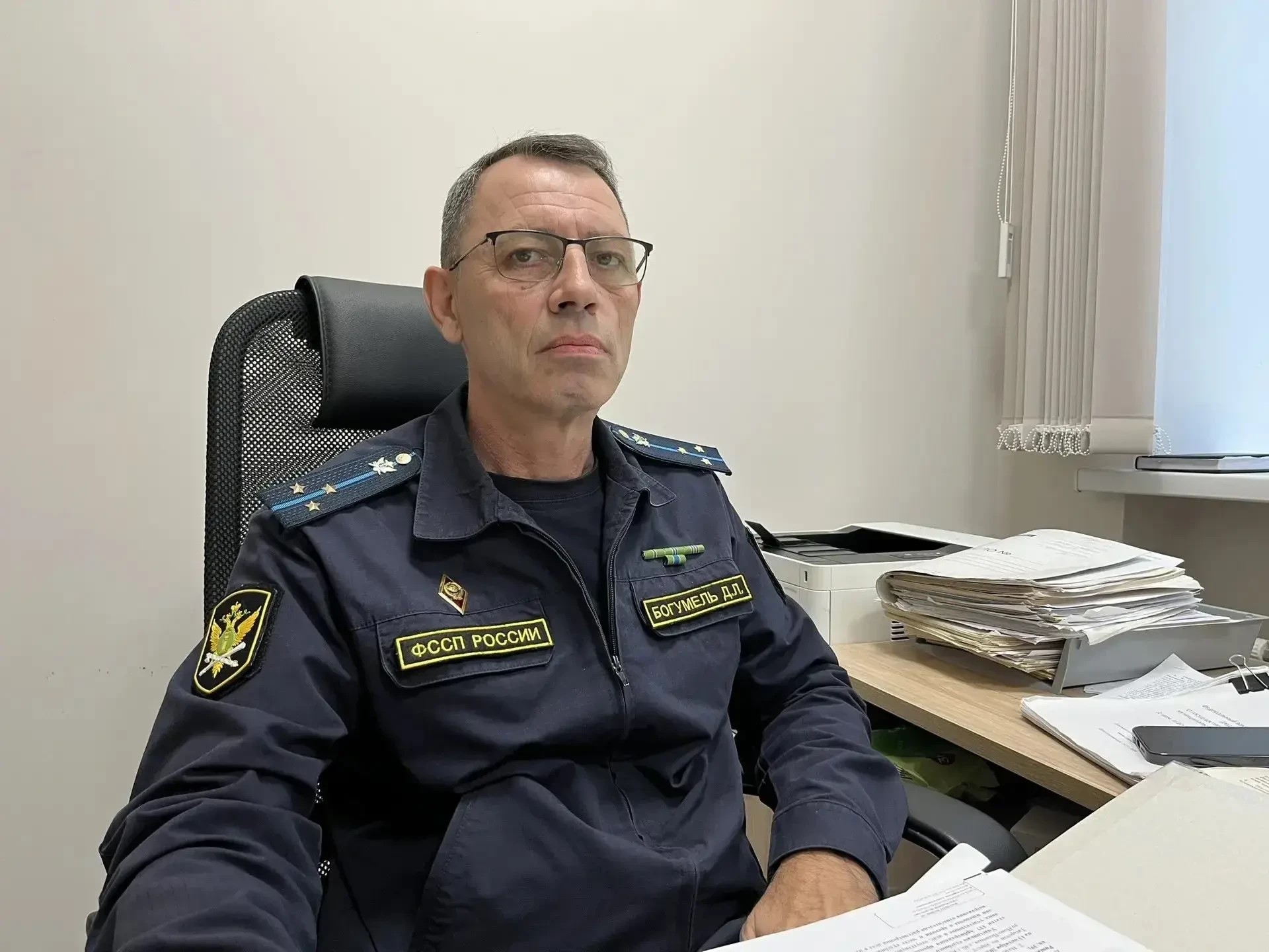 Начальник отдела ГУФССП по Татарстану Дмитрий Богумель разъяснил законные лимиты звонков, реальные примеры штрафов и правила подачи жалоб на Госуслугах.