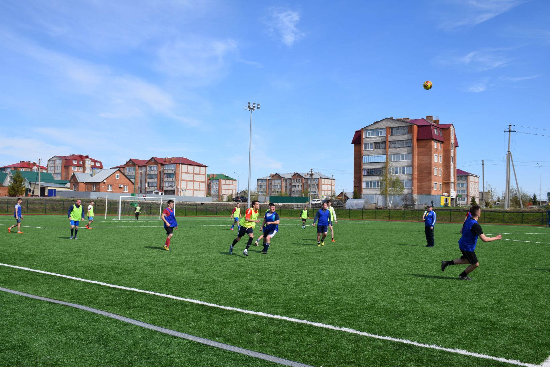 Нурлатские футболисты сыграли  блиц-турнир по футболу в честь 73-летия Победы