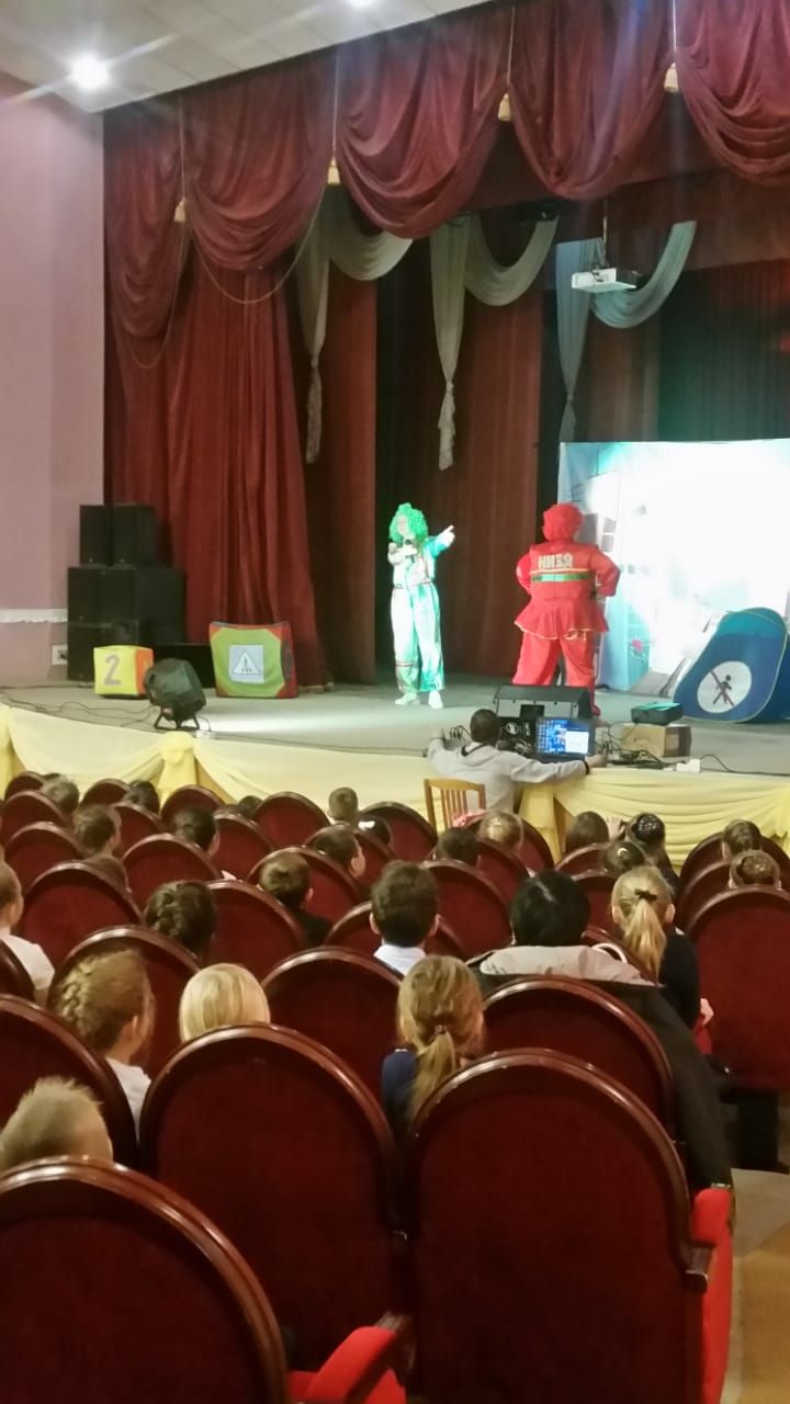 Артисты казанского театра учили нурлатских детей правилам дорожного движения