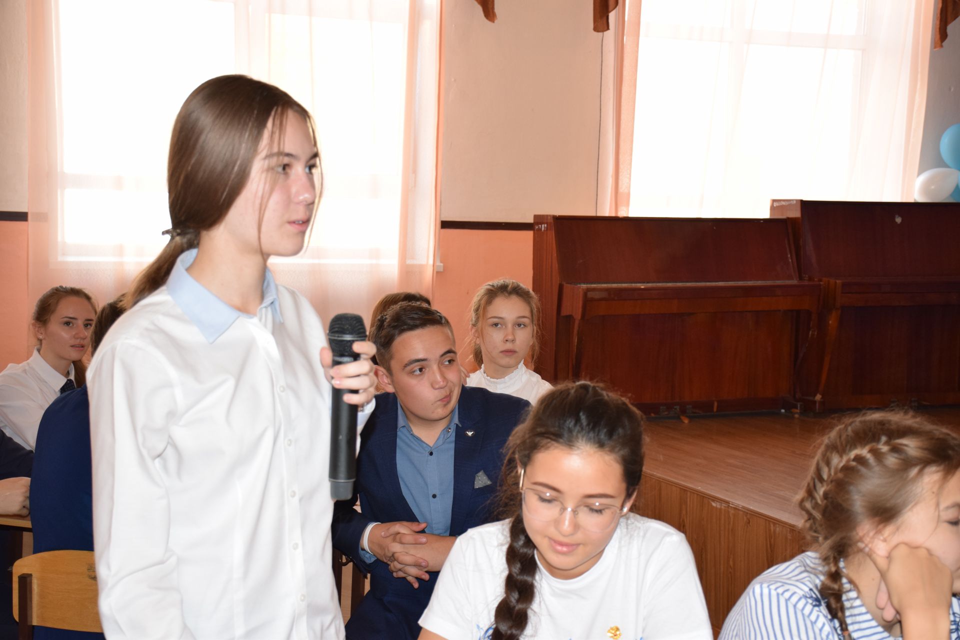В Нурлатских школах прошли уроки на тему «Парламент, общество и я»