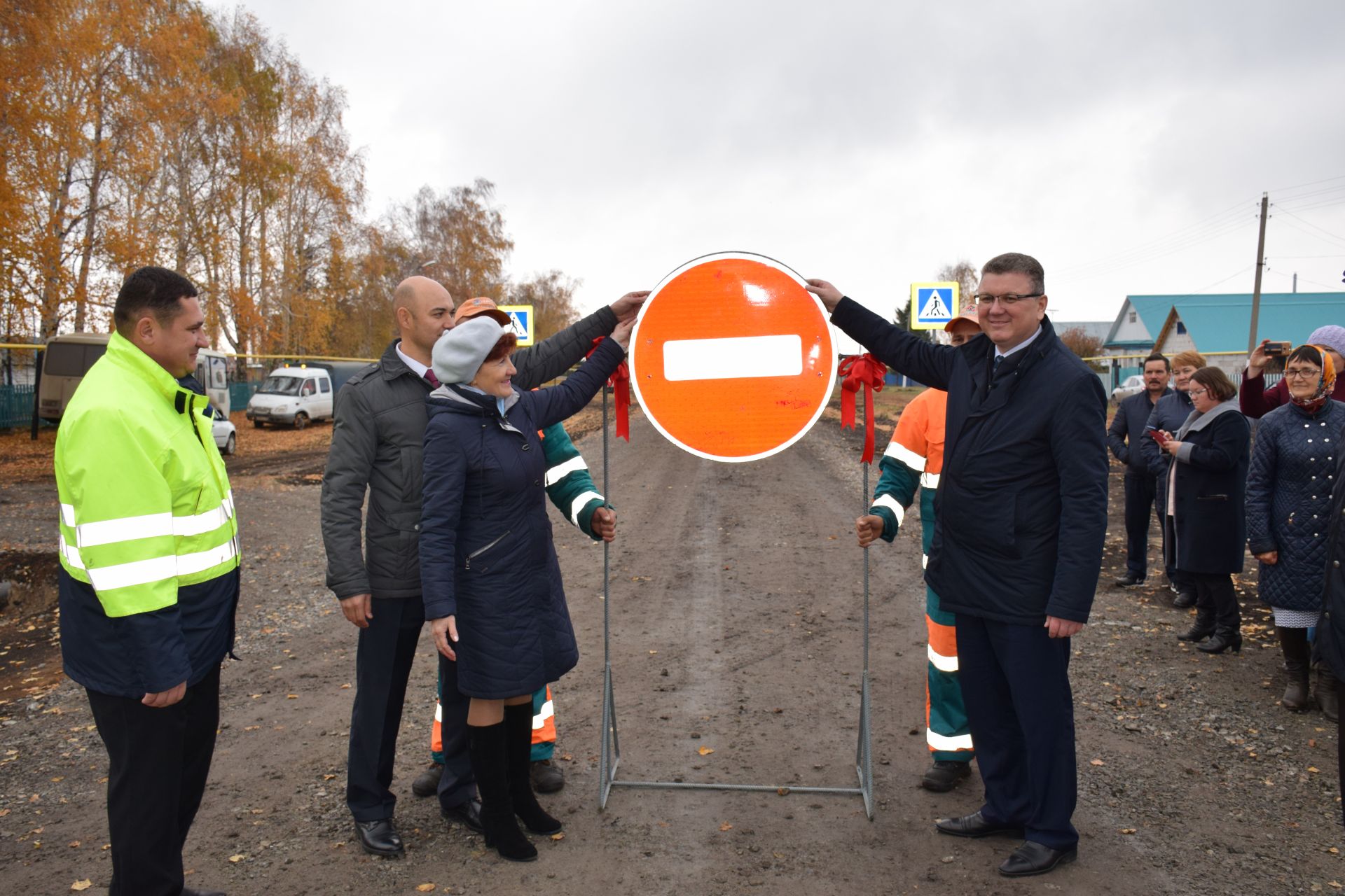 Новую дорогу в Средней Камышле открыли в торжественной обстановке