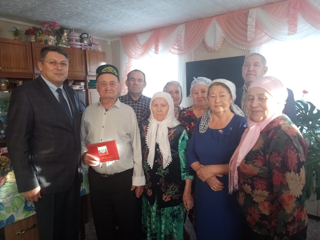 Житель Нурлатского района получил поздравительную открытку Президента РФ
