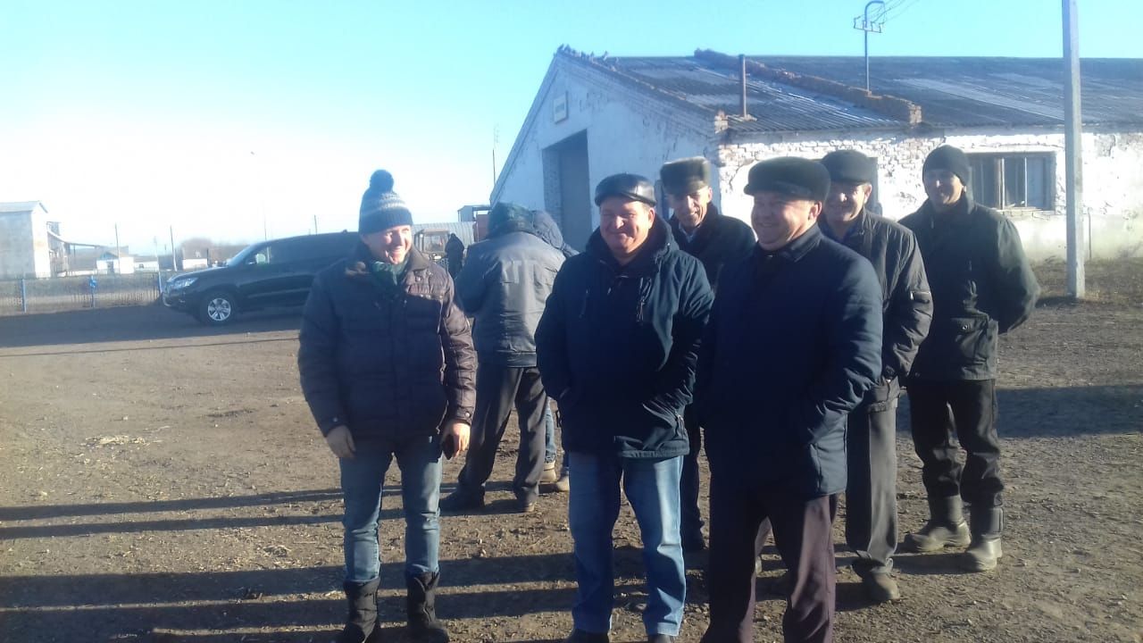 В Нурлатском районе проверили постановку техники на зимнее хранение и подготовку машинно-тракторного парка к ремонту техники