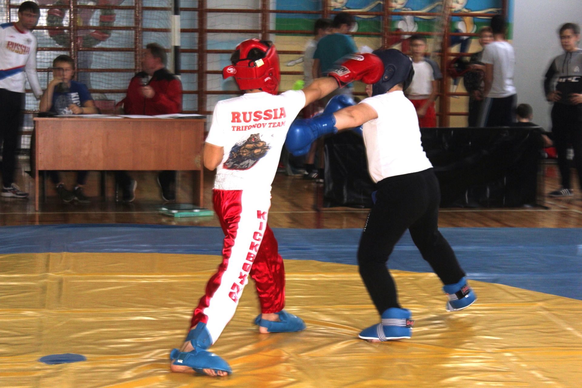 В Нурлатской Детско-юношеской спортивной школе имени Галимзяна Хусаинова проходит Фестиваль единоборств