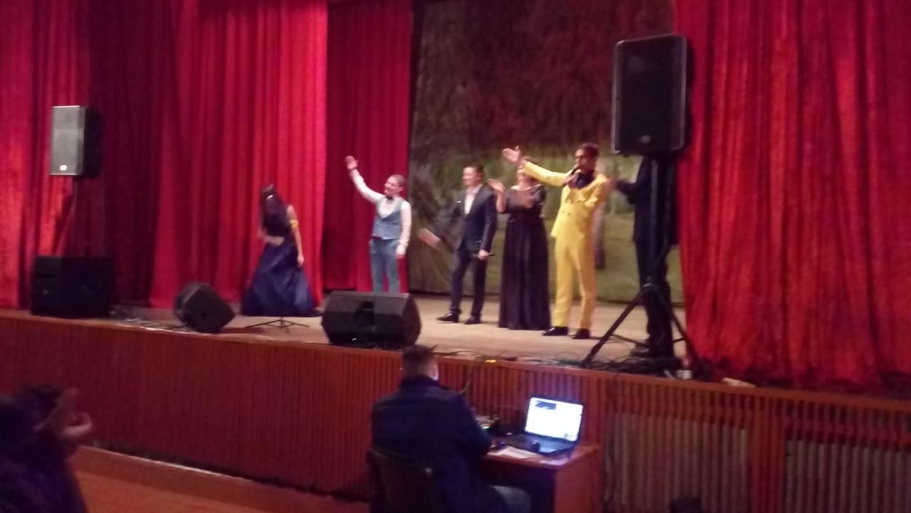 В Курманаеве прошел концерт звезд татарской эстрады