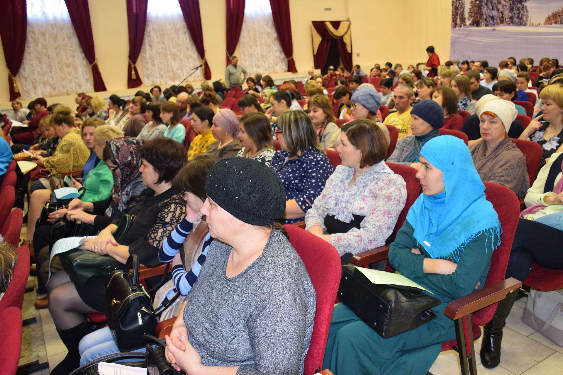 В Нурлате прошла большая родительская конференция «Крепкая семья – основа социализации детей»