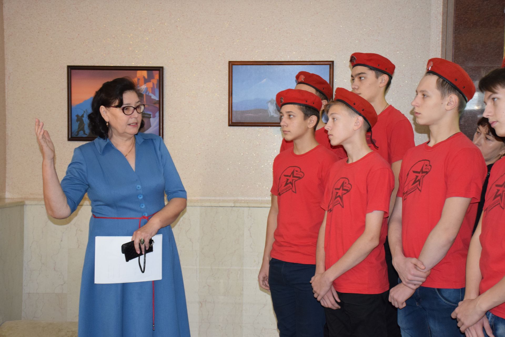 Музеям Нурлатского района вручили Знамена Мира