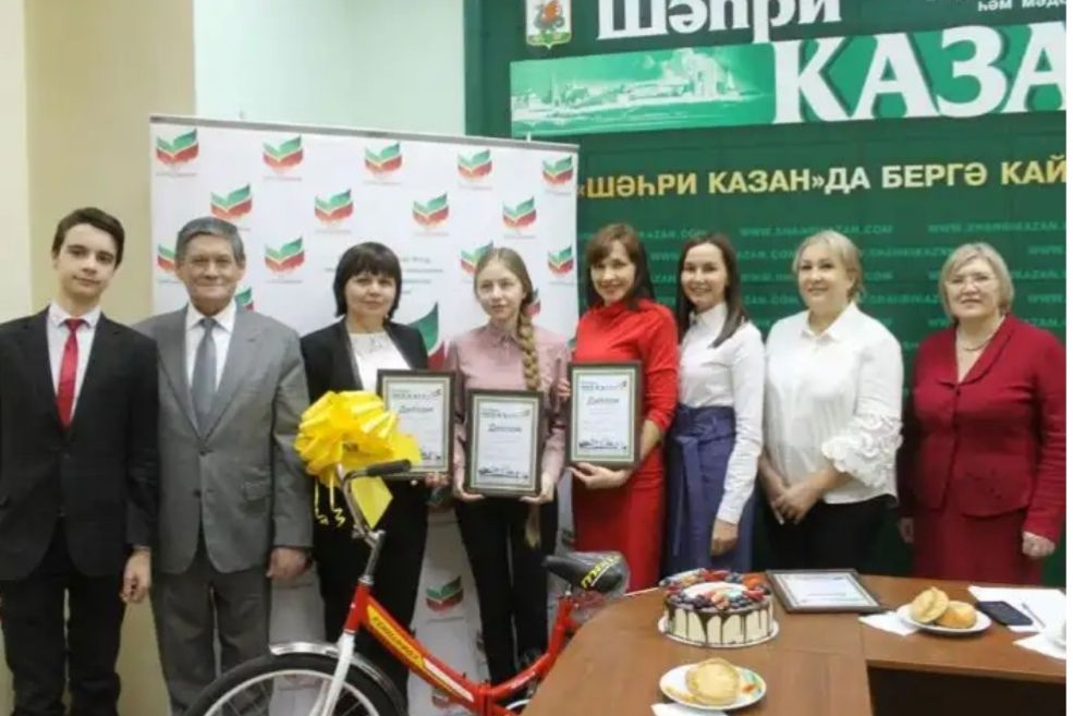Нурлатская учительница за победу в конкурсе получила велосипед