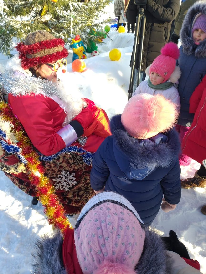 ТОС №9 и школа №8 г.Нурлат организовали праздник для детей