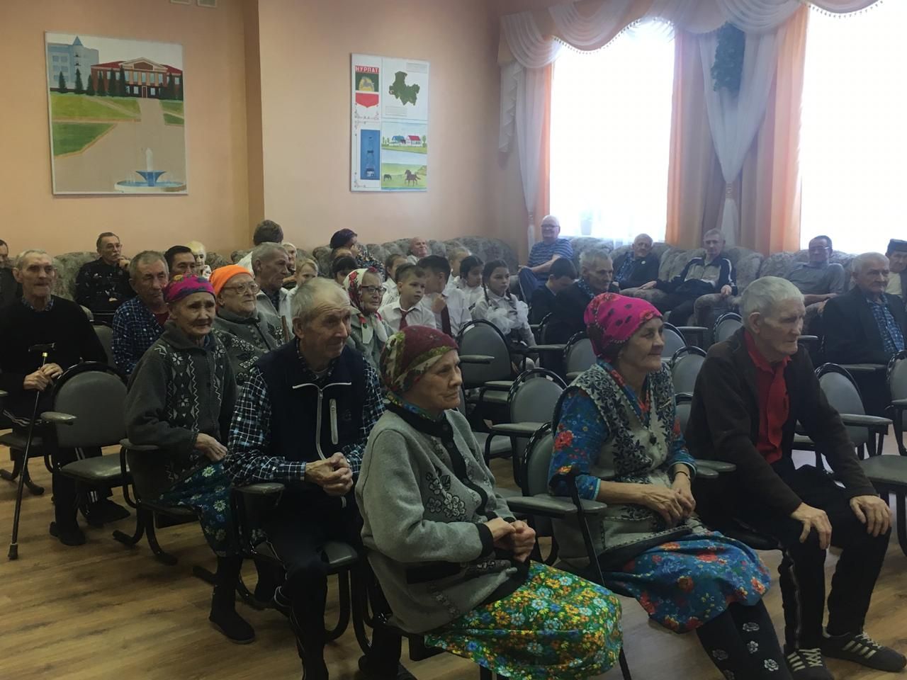 Вчера в Нурлатском доме-интернате для престарелых и инвалидов прошел благотворительный концерт