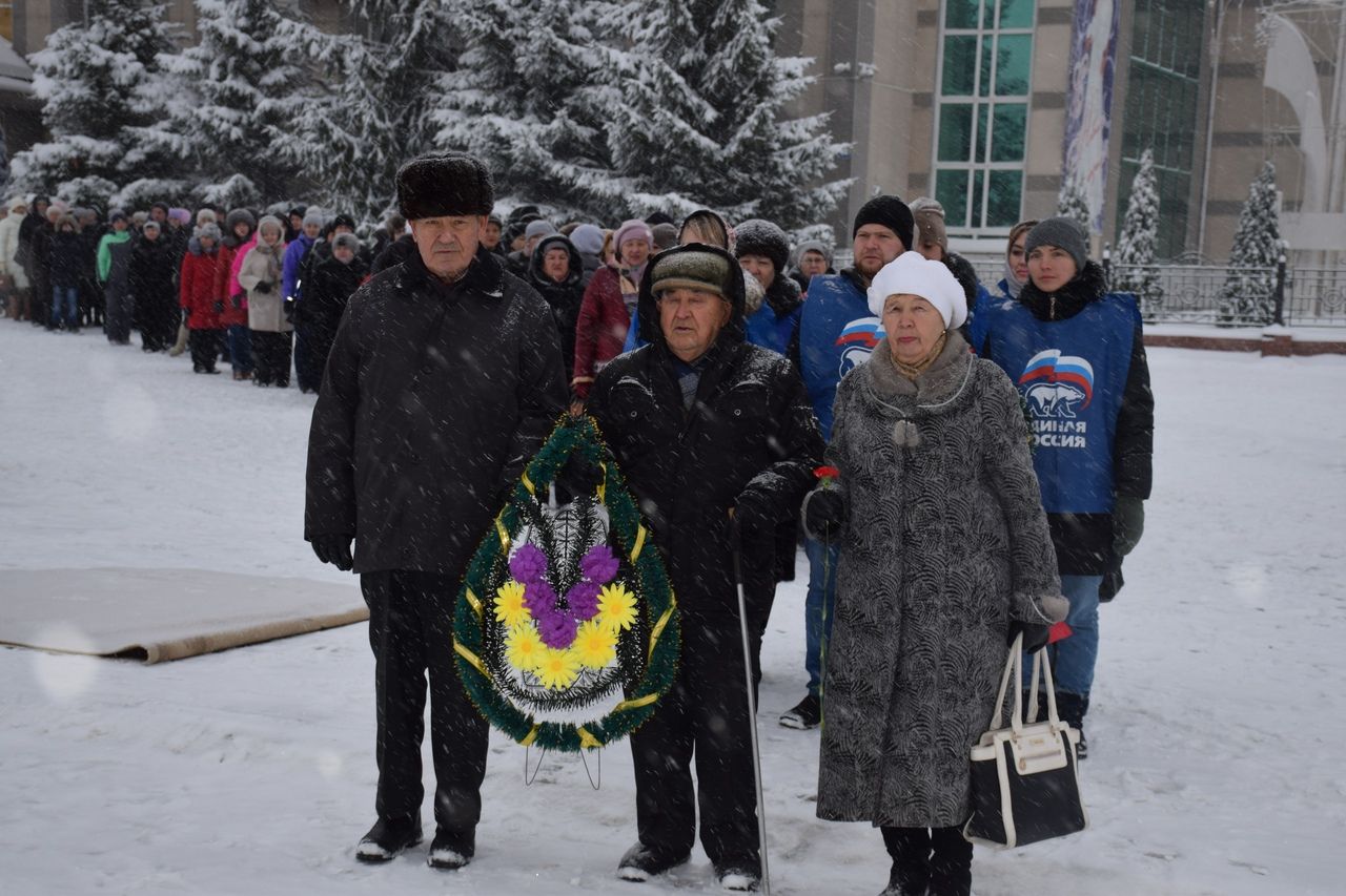 В Нурлате прошел митинг памяти Героев Отечества
