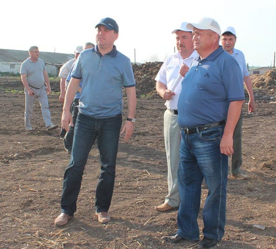 Глава Нурлатского района Равиль Кузюров призвал направить все усилия на заготовку корма