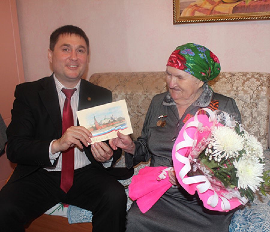 Долгожители Нурлата получили поздравления от Президента Путина