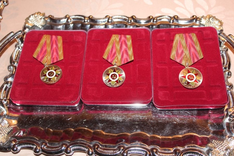 Вручение юбилейных медалей в Нурлате идет к завершению