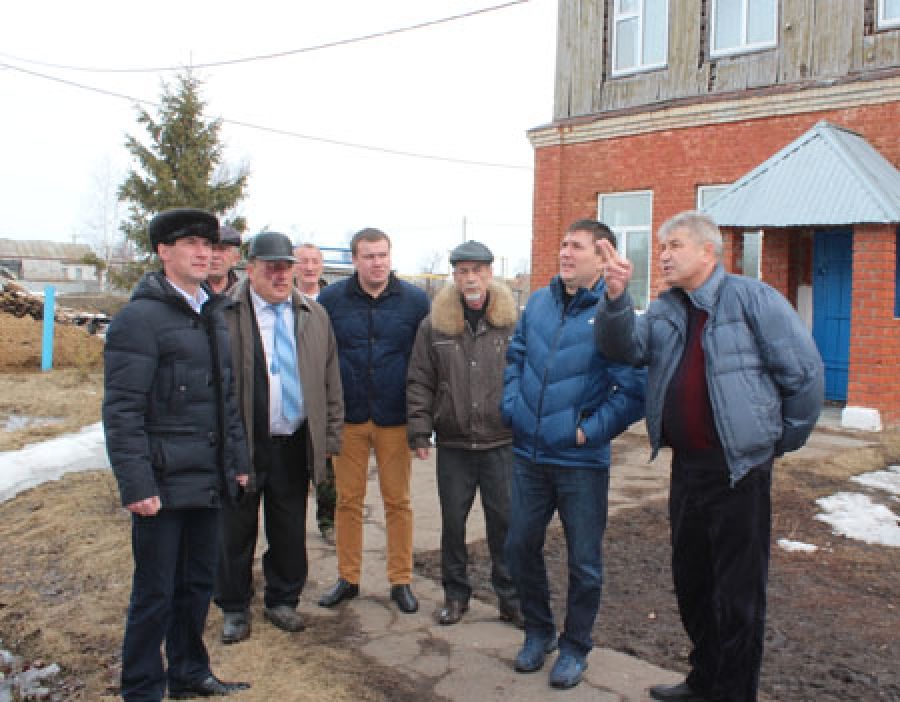 Глава Нурлатского района Равиль Кузюров осмотрел объекты строительства и капремонта в районе