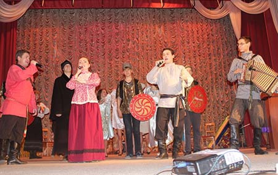 Мероприятия по случаю Дня народного единства в Нурлате открыл концерт «Перфоманс»