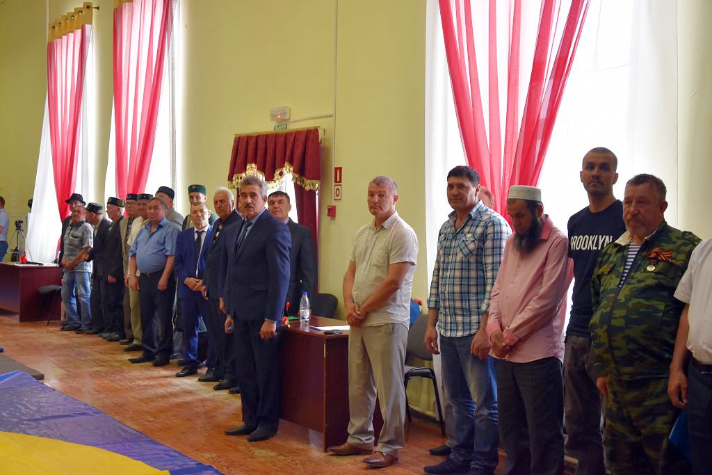 В Нурлатском районе в 24-й раз прошли соревнования по борьбе на приз заслуженного механизатора РТ Сабира Хабибуллина