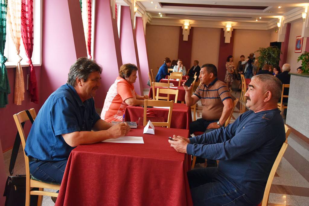 В Нурлате в преддверии профессионального праздника предпринимателей пригласили на  День открытых дверей