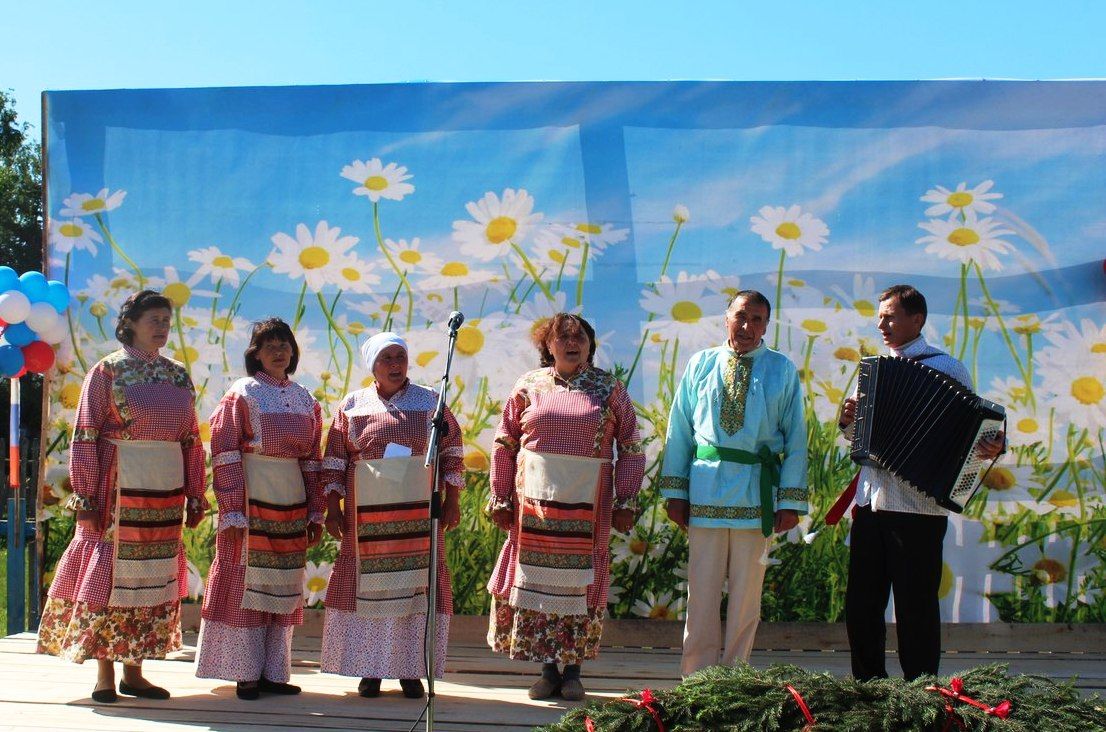 В Нижних Челнах Нурлатского района прошел праздник «День села»