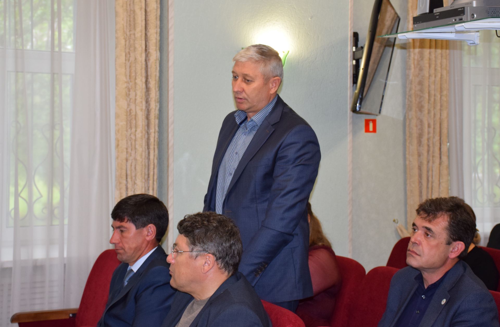 Нурлатцы в режиме видеоконференцсвязи участвовали в работе заседания Кабинета Министров РТ