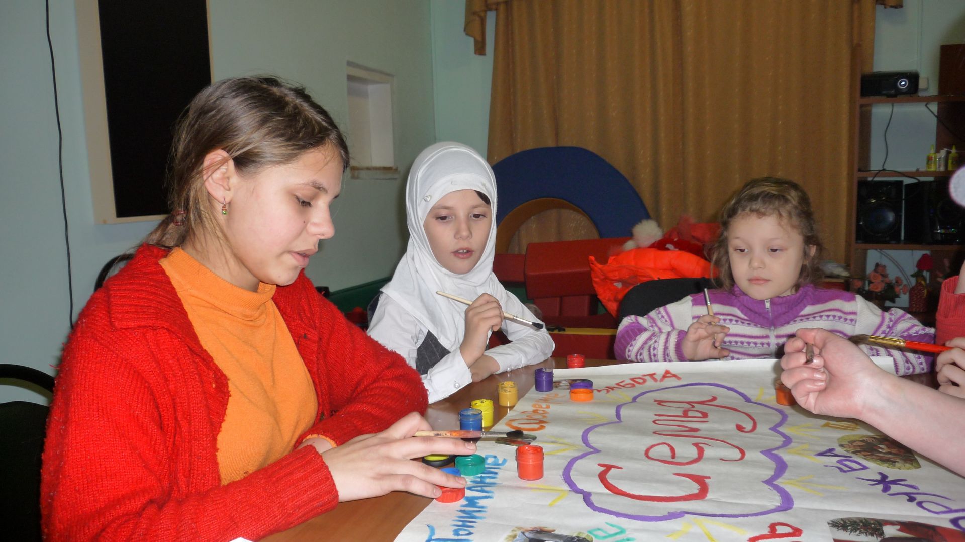 В Нурлатском районе социальные педагоги провели конкурс рисунков «Родительский дом – начало начал» в рамках партийного проекта