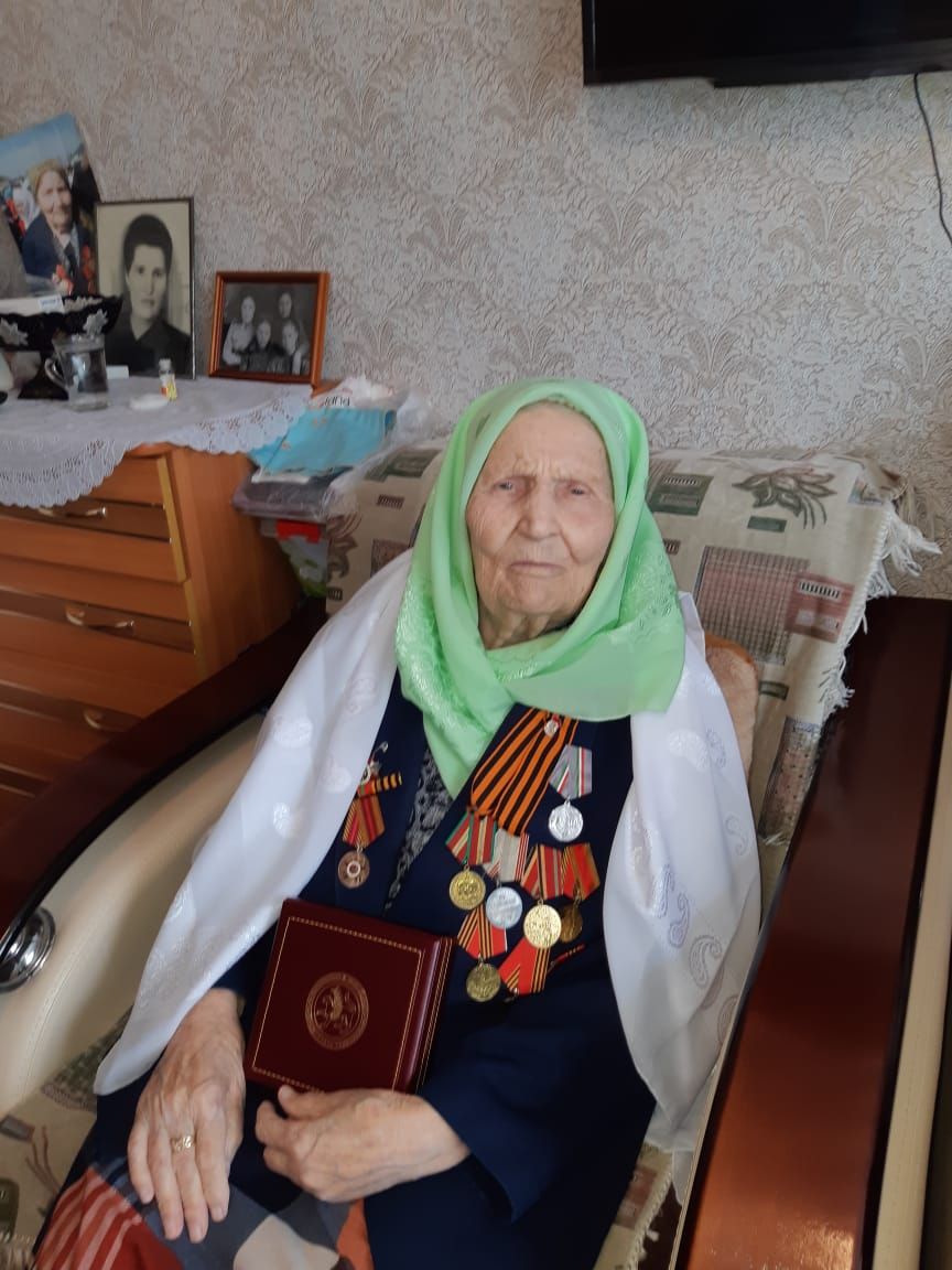 Ветеранам Нурлатского района вручают медали «За доблестный труд»
