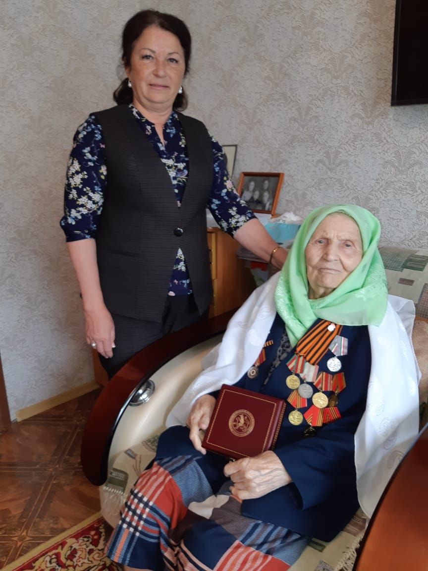 Ветеранам Нурлатского района вручают медали «За доблестный труд»