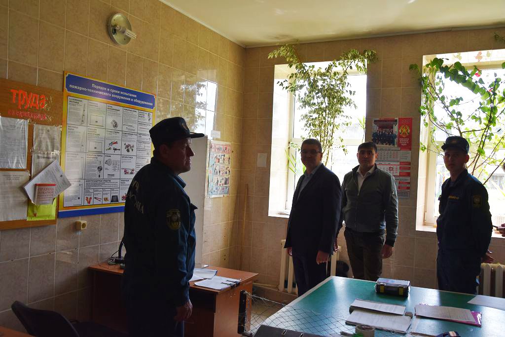 Руководитель исполкома Нурлатского муниципального района Алмаз Ахметшин посетил социально значимые объекты в селе Чулпаново