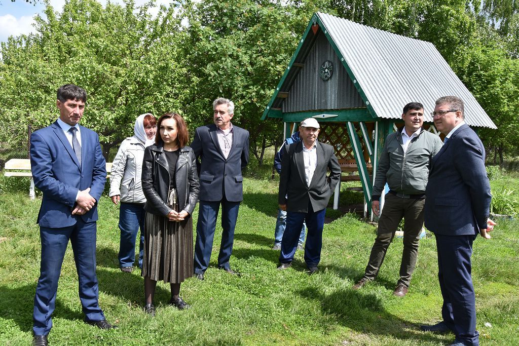 Руководитель исполкома Нурлатского муниципального района Алмаз Ахметшин посетил социально значимые объекты в селе Чулпаново