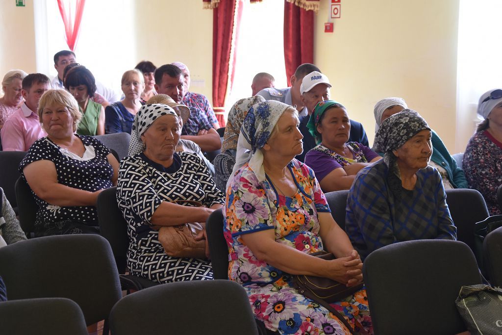 На сходах в Чулпановском, Биляр-Озерском и Гайтанкинском сельских поселениях обсудили важные вопросы