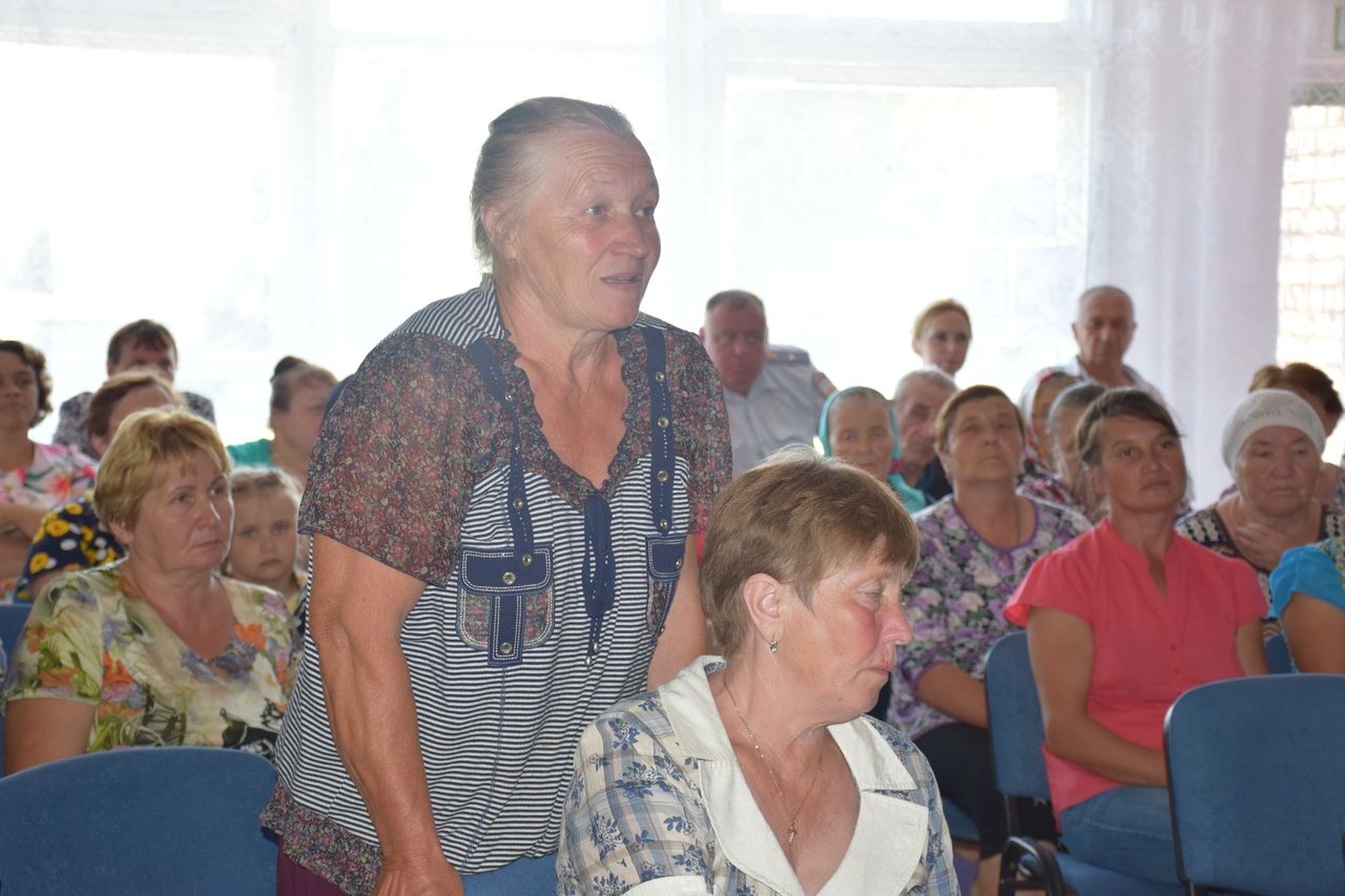 Жители Селенгушского, Мамыковского и Тюрнясевского сельских поселений встретились с руководством района