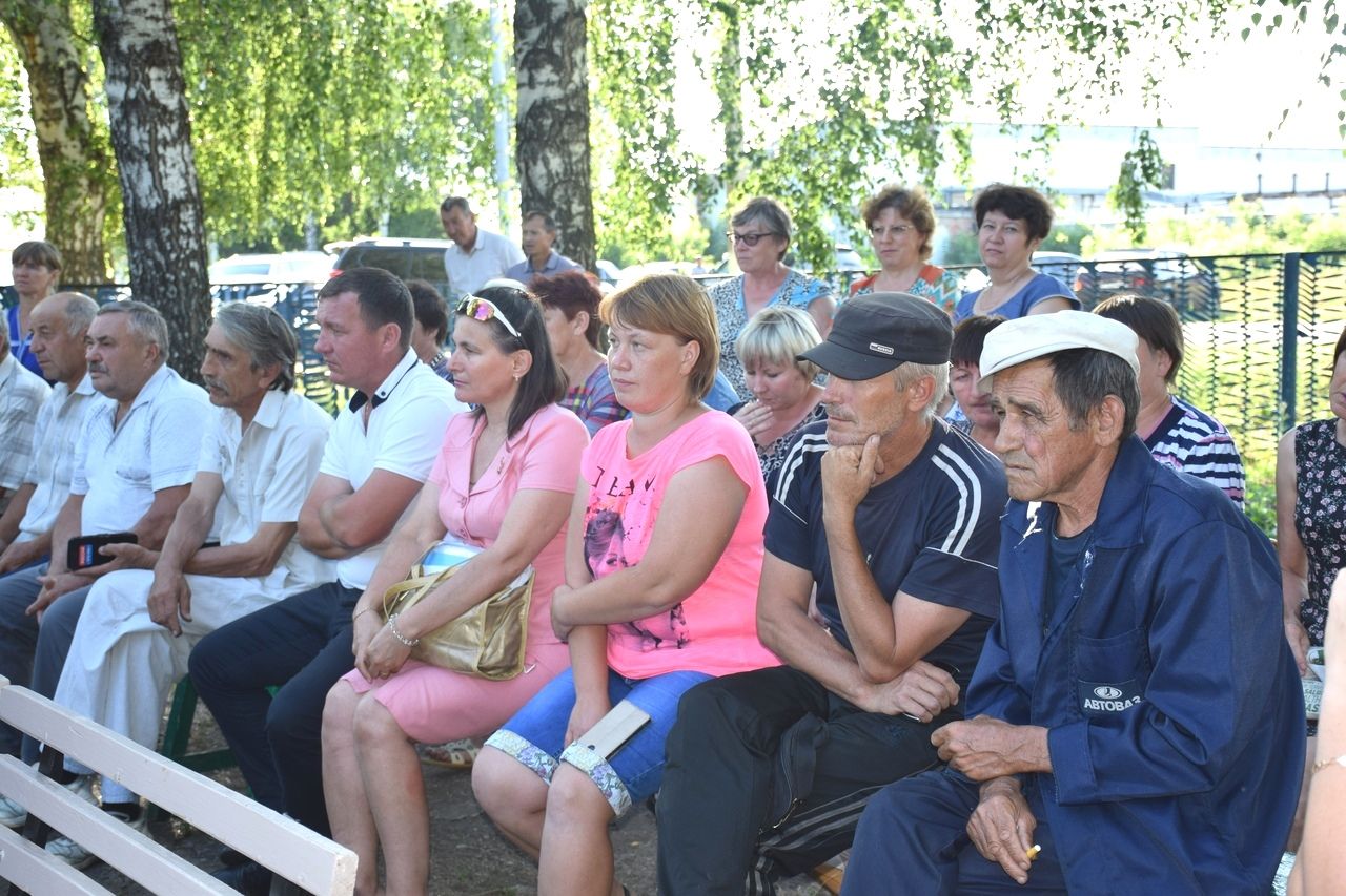 Жители Селенгушского, Мамыковского и Тюрнясевского сельских поселений встретились с руководством района