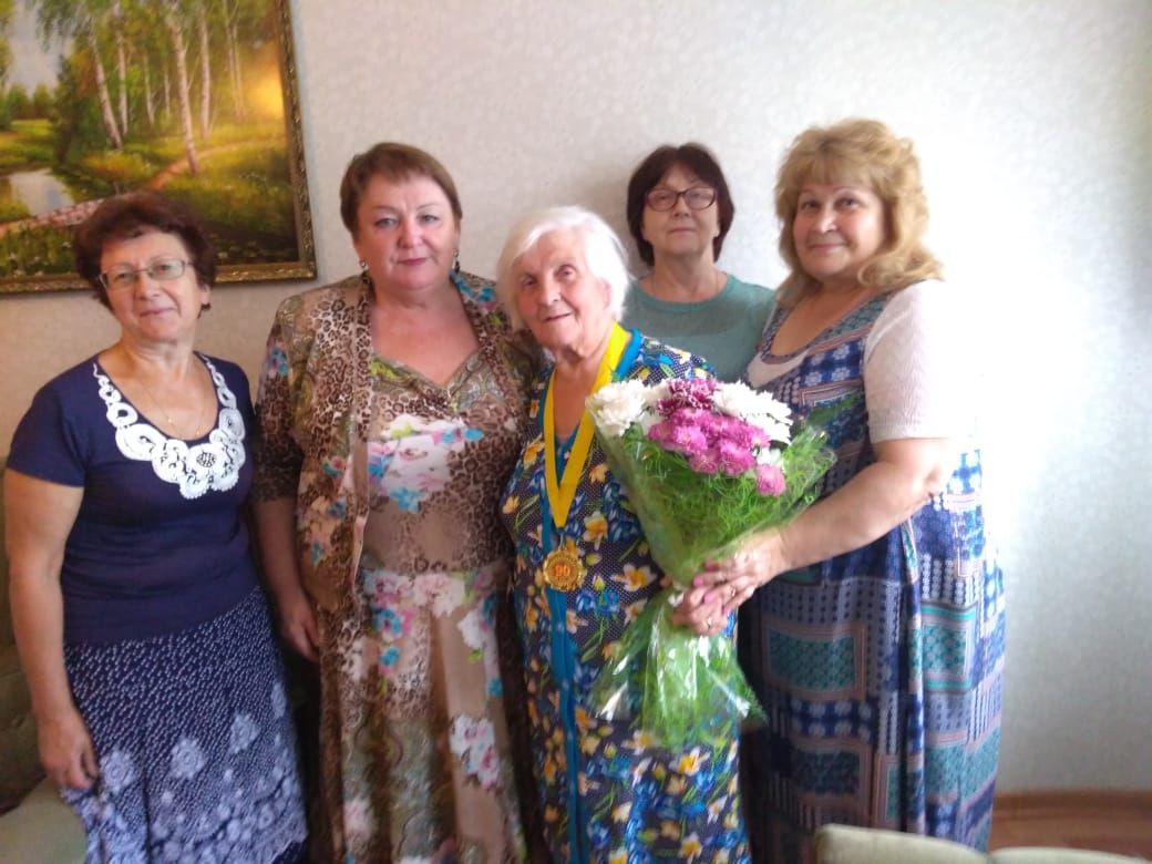 22 июля жительнице города Нурлат Елене Ивановне Мельниковой исполнилось 90 лет