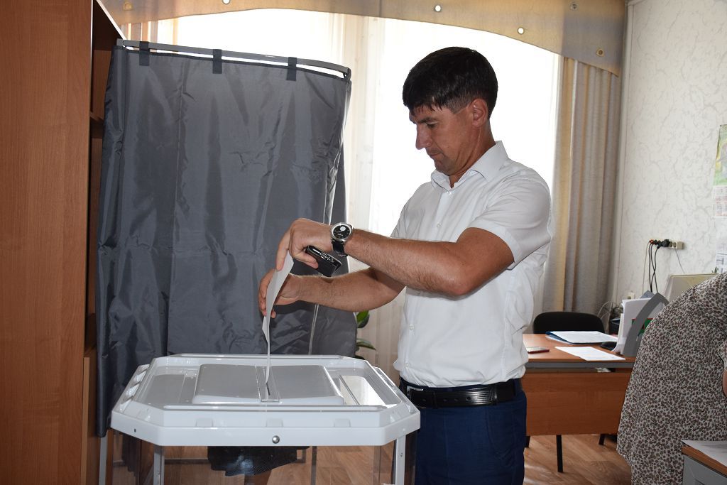 Нурлатские единороссы выдвинули кандидатов в депутаты и приняли предвыборную программу