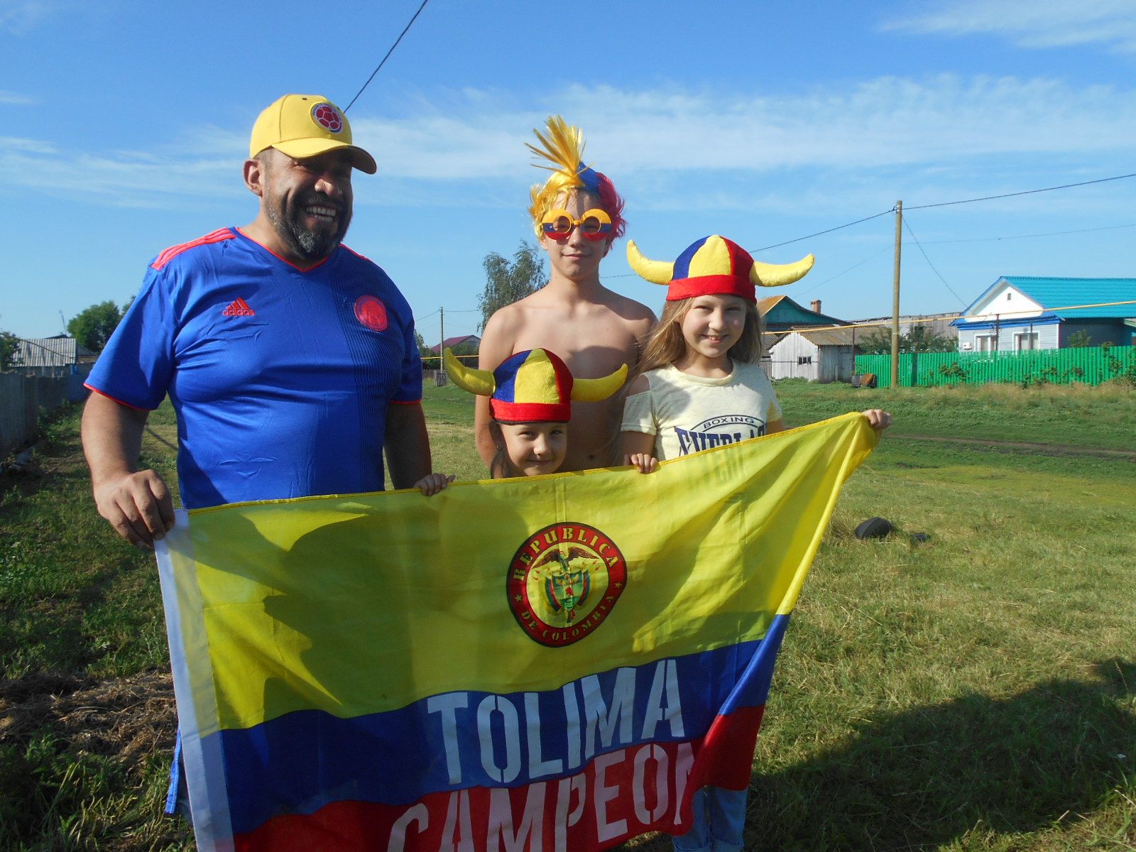 Колумбийцы в гостях у бабушки: как футбольные болельщики провели выходные в Нурлатском районе?