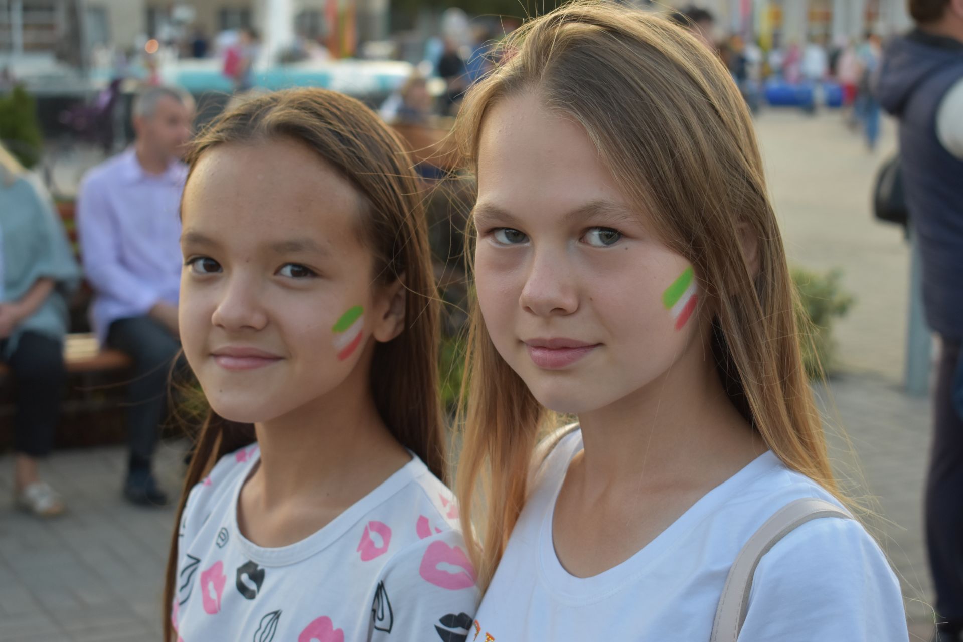 Активисты "Молодой Гвардии"  и Центра "Форпост" присоединились к празднованию Дня Республики Татарстан и ко Дню города Нурлат