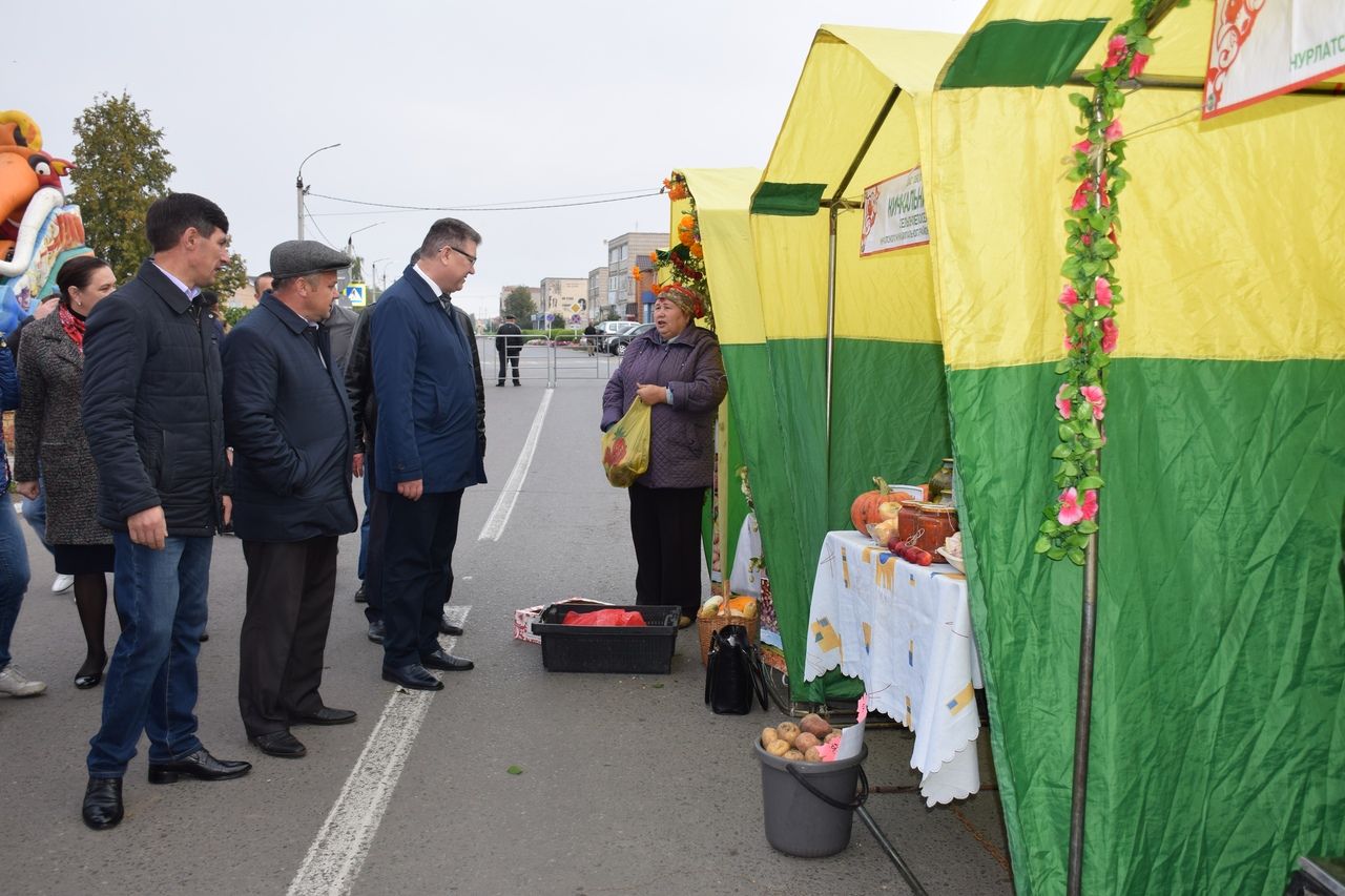 В Нурлате проходит сельскохозяйственная ярмарка