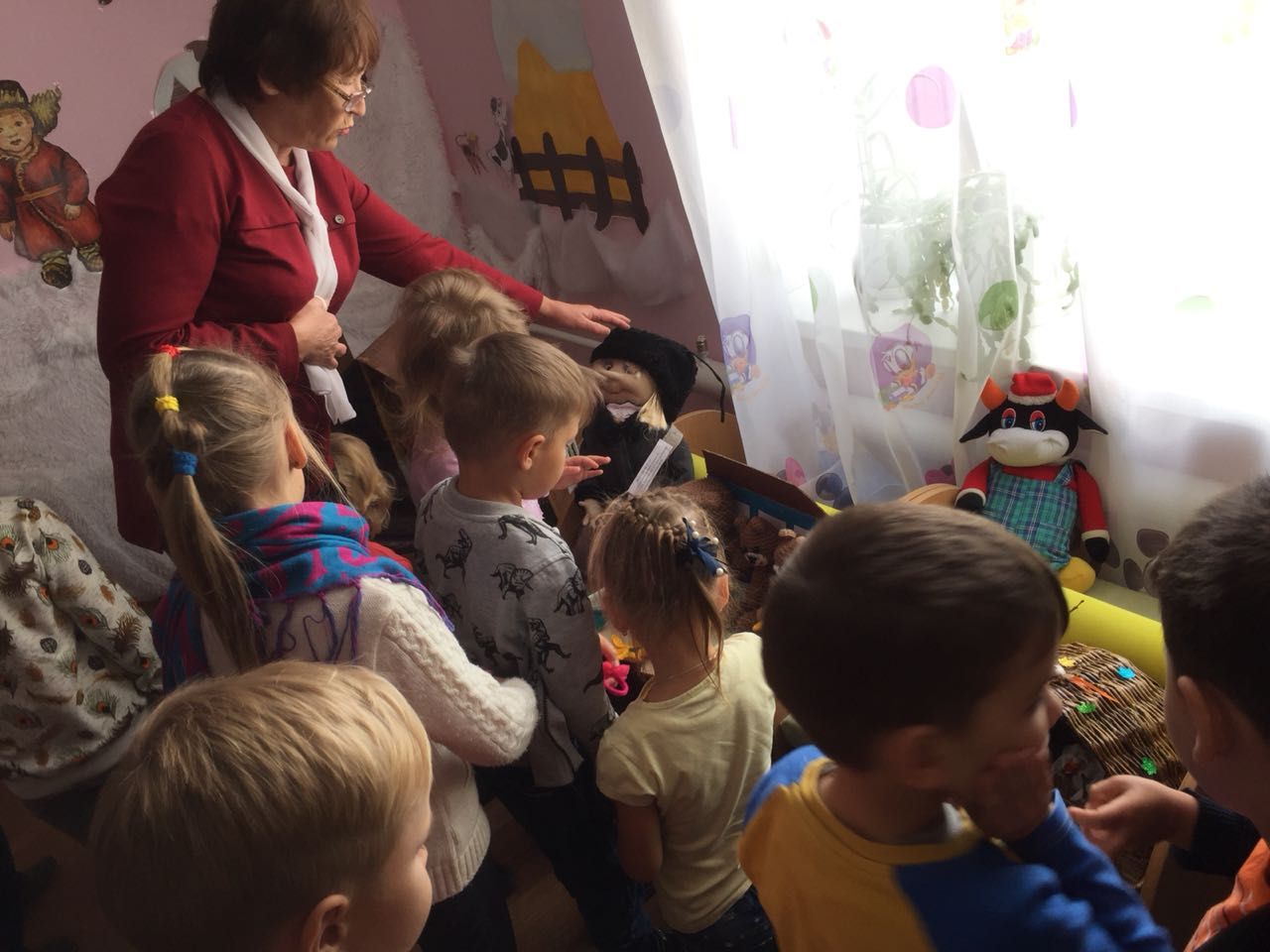 Нурлатским дошколятам библиотекари показали кукольный спектакль