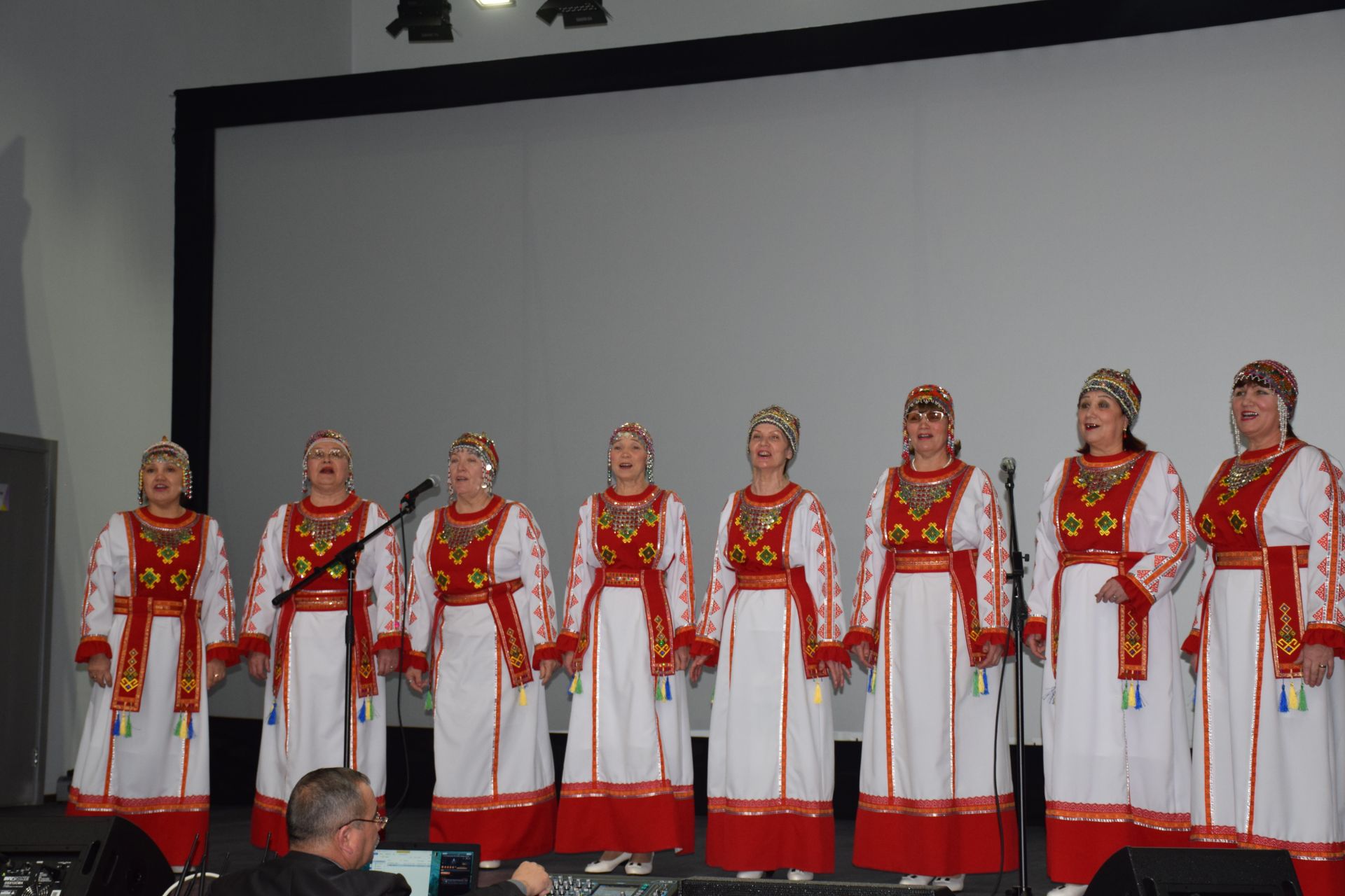 В Нурлате прошел праздник «Лейся, русская песня»