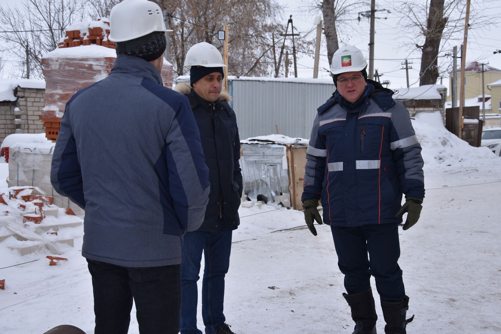 Глава района Алмаз Ахметшин ознакомился с ходом строительных работ в здании ЗАГС