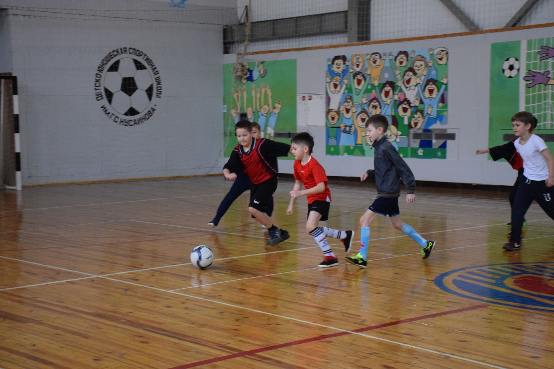 В Нурлате проходит турнир по мини-футболу среди команд школ района