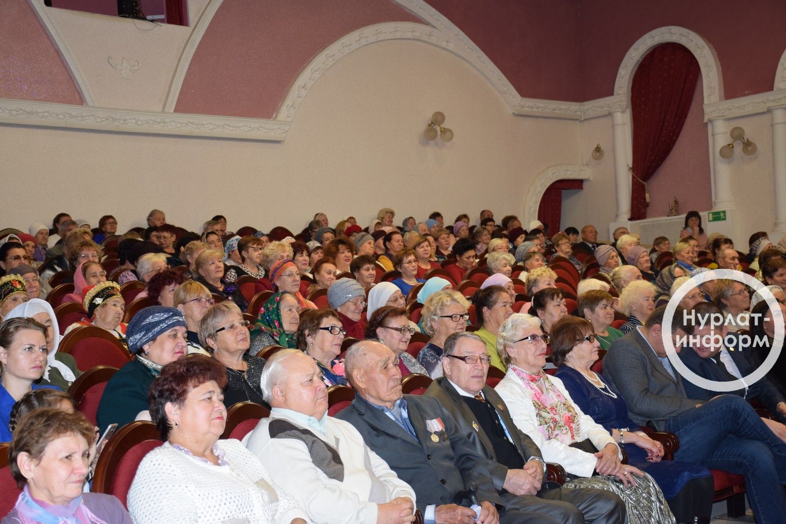 В Нурлате состоялся праздничный концерт к Дню пожилых людей