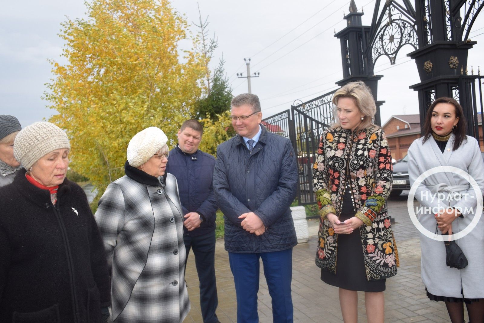 Нурлатские пенсионеры получили подарки от депутата