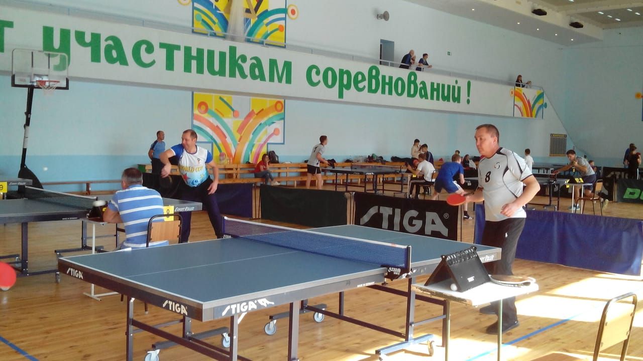 Турнир по настольному теннису памяти заслуженного нефтяника Ивана Стручкова прошел при большой активности спортсменов