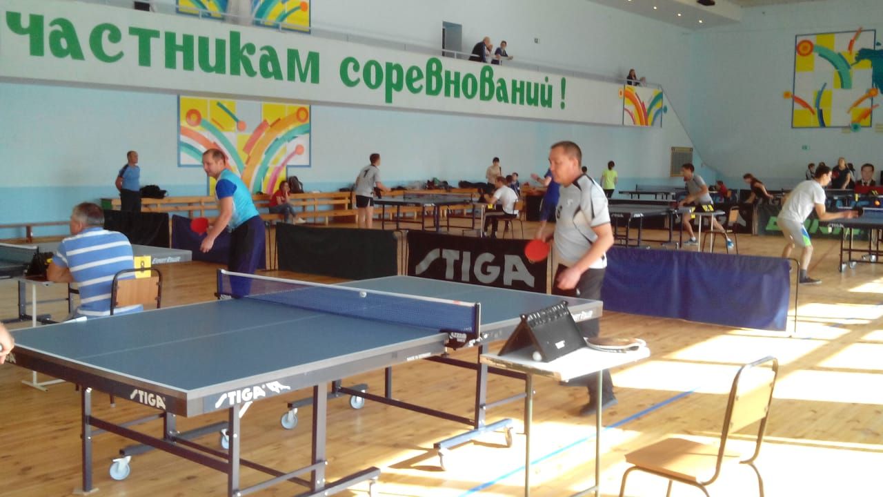 Турнир по настольному теннису памяти заслуженного нефтяника Ивана Стручкова прошел при большой активности спортсменов