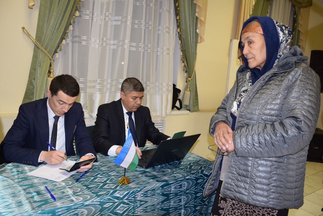 Граждане Узбекистана, проживающие в Нурлате,  досрочно проголосовали за состав парламента на родине