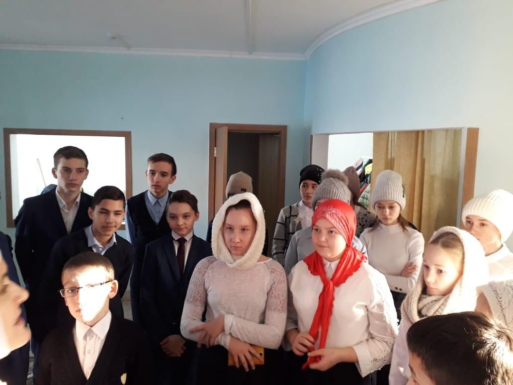 Ученики школы №9 совершили экскурсию в образовательный центр