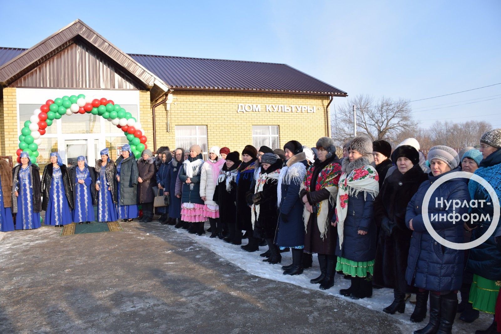 В селе Бурметьево открылся многофункциональный центр с библиотекой и фельдшерско-акушерским пунктом
