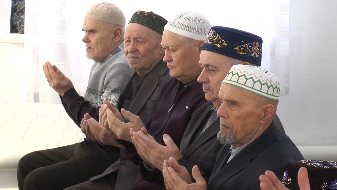 Казый Южного региона Татарстана Равиль хазрат Зуферов провел встречу с мусульманами Нурлатского района